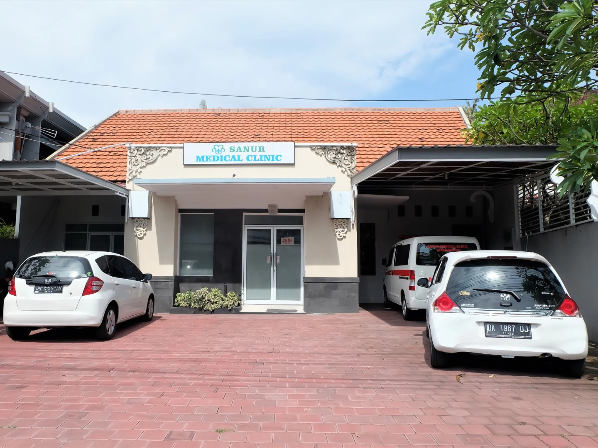Klinik-tampak-depan-Large